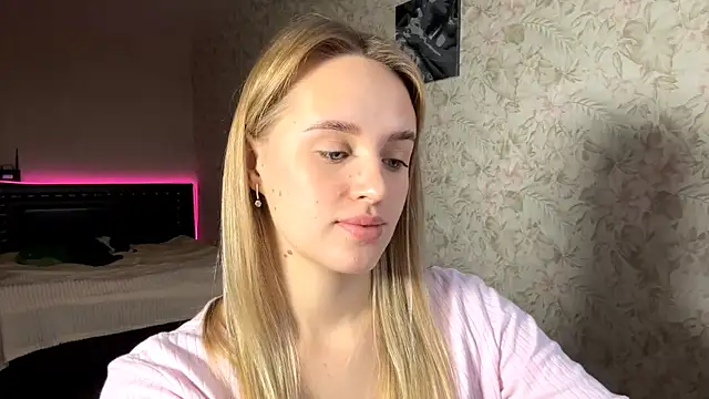 ElisabetLorney online show from November 17, 8:09 am