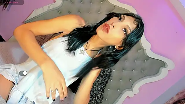 Honey Moontsts online show from May 13, 11:51 am