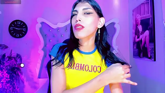 Honey Moontsts online show from May 31, 12:12 pm