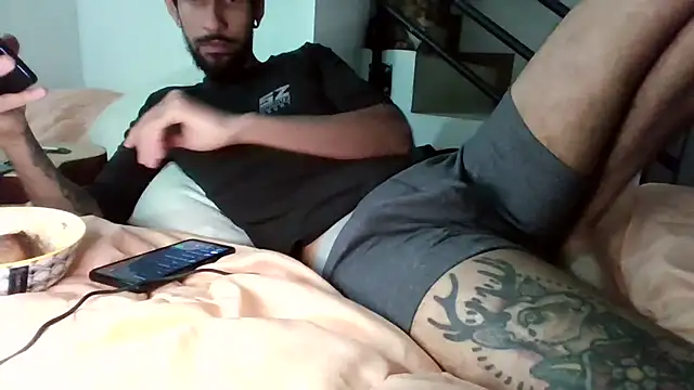 Alejandro92 cali online show from February 3, 2:21 am