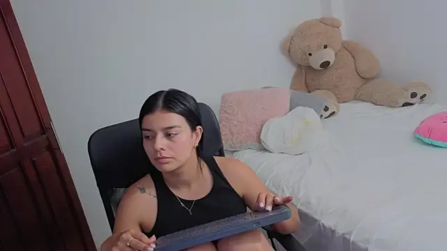 valerihouse online show from March 18, 12:58 am