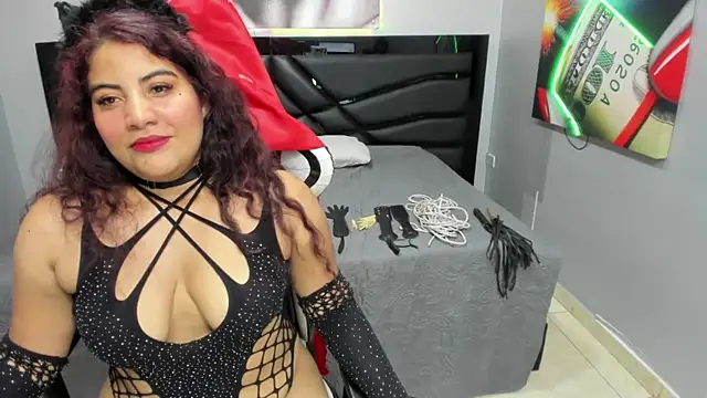 Sara Bdsm  online show from October 18, 3:57 pm