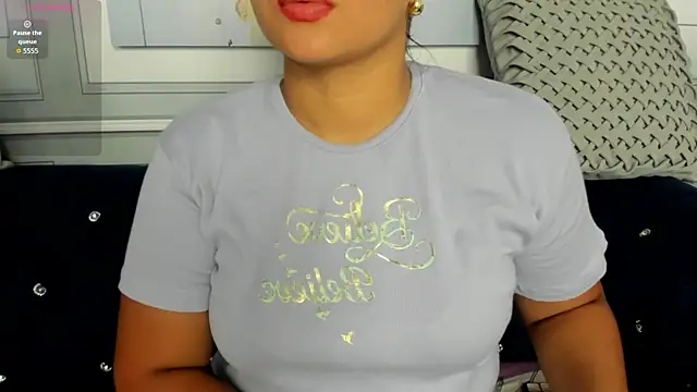 Snapshot of Scarleth_horny chatting on October 6, 7:22 pm Scarleth horny online show from October 6, 7:22 pm