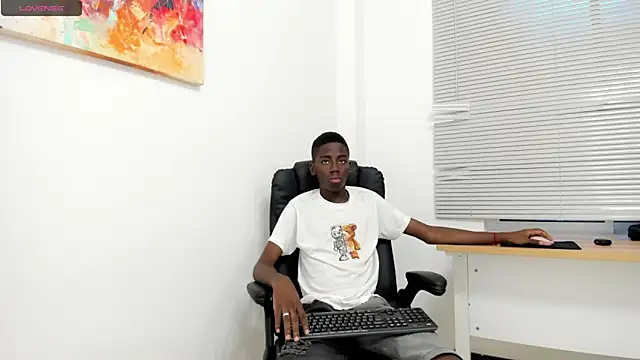 Snapshot of Alan_blacke chatting on October 16, 7:59 pm Alan blacke online show from October 16, 7:59 pm