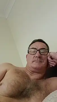 Snapshot of goldenman59 chatting on October 16, 8:43 pm goldenman59 online show from October 16, 8:43 pm