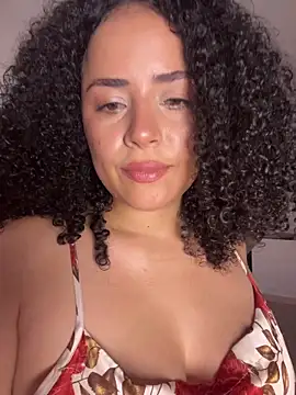 Snapshot of AfroSalvaje chatting on December 18, 1:33 am AfroSalvaje online show from December 18, 1:33 am