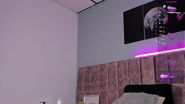 Niicolle Evanss online show from November 16, 12:33 pm