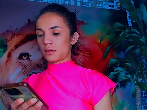 Snapshot of Cristal_Gem1 chatting on November 15, 5:27 am Cristal Gem1 online show from November 15, 5:27 am