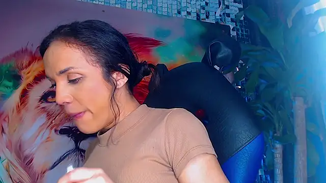 Snapshot of Cristal_Gem1 chatting on December 2, 12:32 pm Cristal Gem1 online show from December 2, 12:32 pm