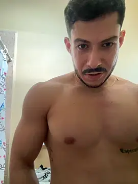 Snapshot of Darg98 chatting on October 4, 9:57 pm Darg98 online show from October 4, 9:57 pm