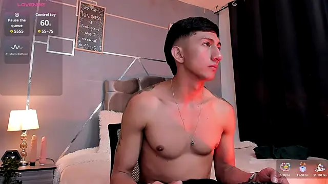 oliver mr  online show from December 18, 8:04 pm