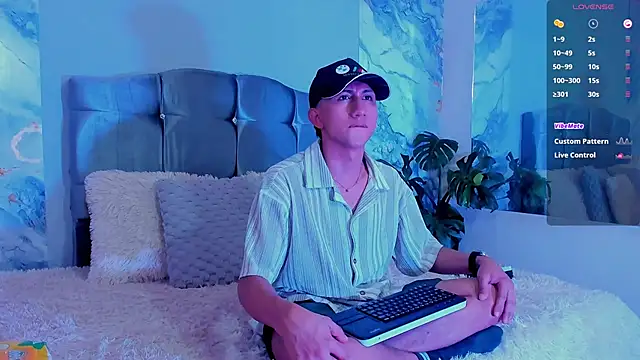 oliver mr  online show from March 11, 7:20 pm