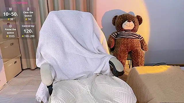 MoLi0066 online show from September 16, 1:23 pm