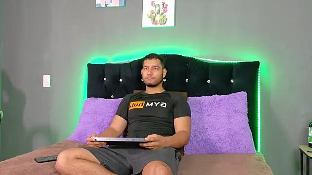  online show from May 30, 12:35 pm