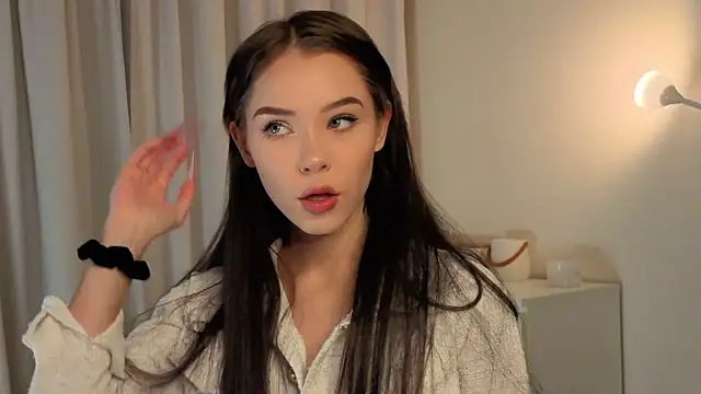 slyshypie online show from November 20, 1:11 pm