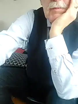 Snapshot of slaveman4you chatting on January 17, 3:50 pm slaveman4you online show from January 17, 3:50 pm