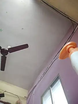 Snapshot of riyamore9623 chatting on December 1, 8:41 am riyamore9623 online show from December 1, 8:41 am