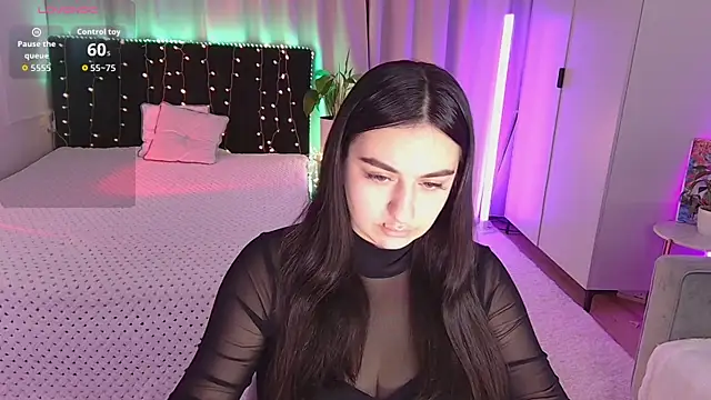 Snapshot of Lola_Sparks chatting on October 1, 4:40 am Lola Sparks online show from October 1, 4:40 am