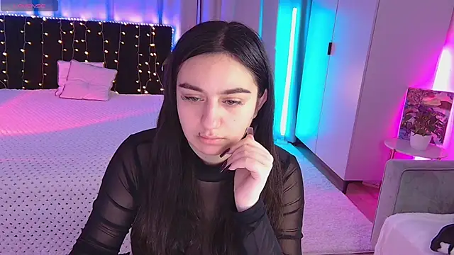 Snapshot of Lola_Sparks chatting on October 6, 4:10 am Lola Sparks online show from October 6, 4:10 am