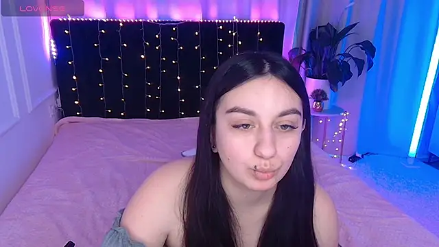 Snapshot of Lola_Sparks chatting on November 28, 6:27 am Lola Sparks online show from November 28, 6:27 am