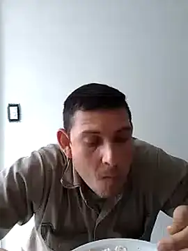 Snapshot of Az-09Ga chatting on November 6, 4:30 pm Az-09Ga online show from November 6, 4:30 pm