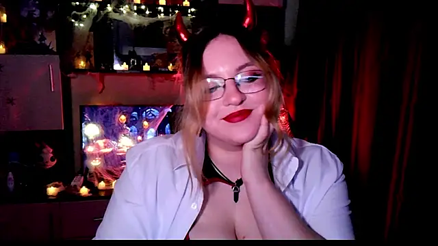 Snapshot of ZayaRush chatting on October 29, 11:23 am ZayaRush online show from October 29, 11:23 am