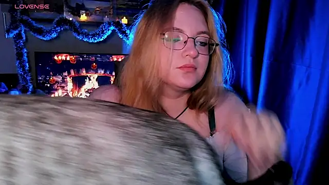 Snapshot of ZayaRush chatting on November 20, 10:15 am ZayaRush online show from November 20, 10:15 am