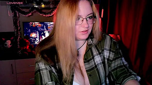 Snapshot of ZayaRush chatting on November 27, 9:11 am ZayaRush online show from November 27, 9:11 am