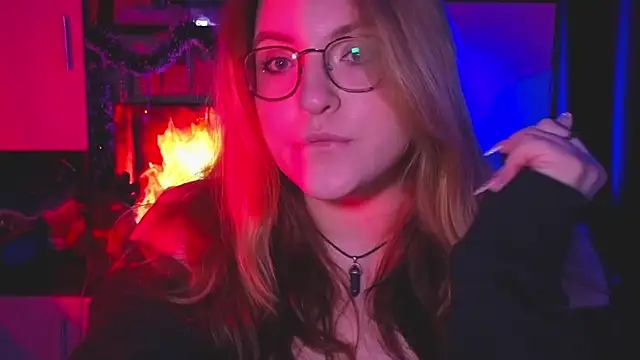 Snapshot of ZayaRush chatting on February 5, 6:29 am ZayaRush online show from February 5, 6:29 am