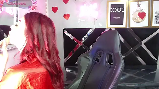 Red Bunny v online show from April 18, 1:26 pm