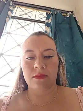 Hannah-colx online show from June 25, 4:00 pm
