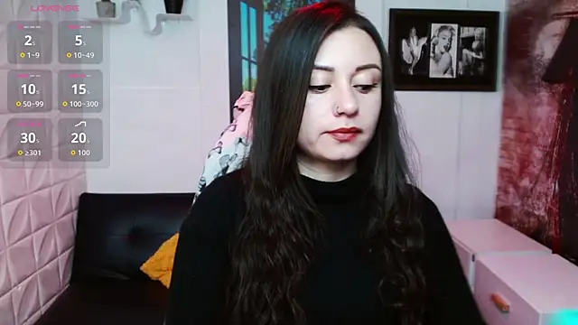 Eva Roussell online show from March 5, 6:15 pm