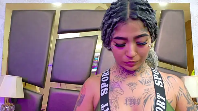 EmilieLake online show from February 18, 7:43 pm