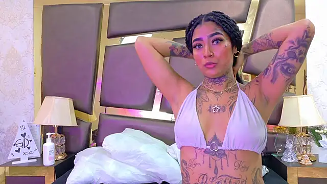 EmilieLake online show from February 26, 7:35 pm