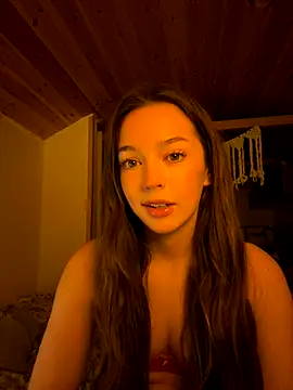 LillieOlive online show from November 6, 11:04 pm