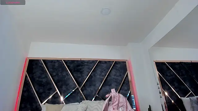 SusanaHenao online show from March 27, 4:07 pm