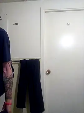 jizzyglizzy92 online show from February 22, 2:34 am