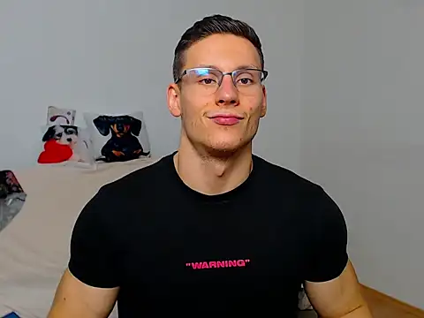 ZeinMiracles online show from September 27, 9:20 pm