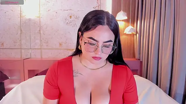 sofiiacarson online show from May 22, 8:03 pm