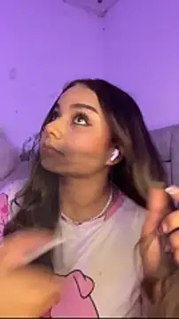 AnnyLopezzz  online show from February 2, 5:39 am