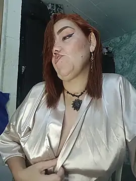 Snapshot of MayaLuna1 chatting on December 17, 3:29 pm MayaLuna1 online show from December 17, 3:29 pm