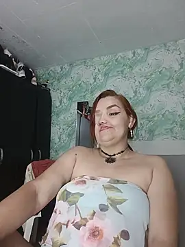 Snapshot of MayaLuna1 chatting on February 15, 9:55 pm MayaLuna1 online show from February 15, 9:55 pm