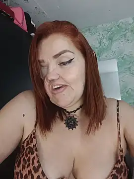 Snapshot of MayaLuna1 chatting on February 20, 12:29 am MayaLuna1 online show from February 20, 12:29 am