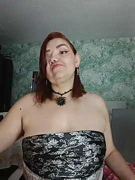 Snapshot of MayaLuna1 chatting on February 21, 9:38 pm MayaLuna1 online show from February 21, 9:38 pm