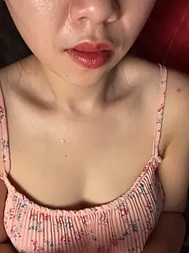 Yumii 09 online show from November 30, 8:35 pm