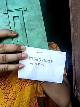 Idhika Handoo online show from September 16, 7:31 am