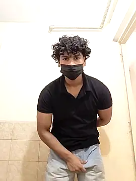 Snapshot of Goodmens5 chatting on September 21, 9:00 am Goodmens5 online show from September 21, 9:00 am