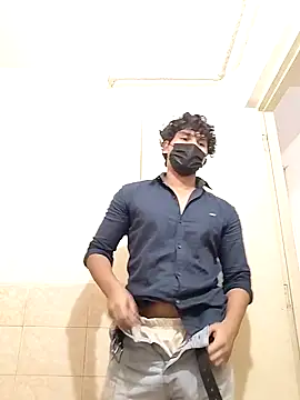 Snapshot of Goodmens5 chatting on September 23, 9:56 am Goodmens5 online show from September 23, 9:56 am