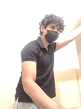 Snapshot of Goodmens5 chatting on October 14, 9:21 am Goodmens5 online show from October 14, 9:21 am