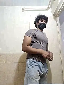 Snapshot of Goodmens5 chatting on November 1, 2:19 pm Goodmens5 online show from November 1, 2:19 pm